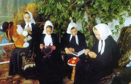 монахини